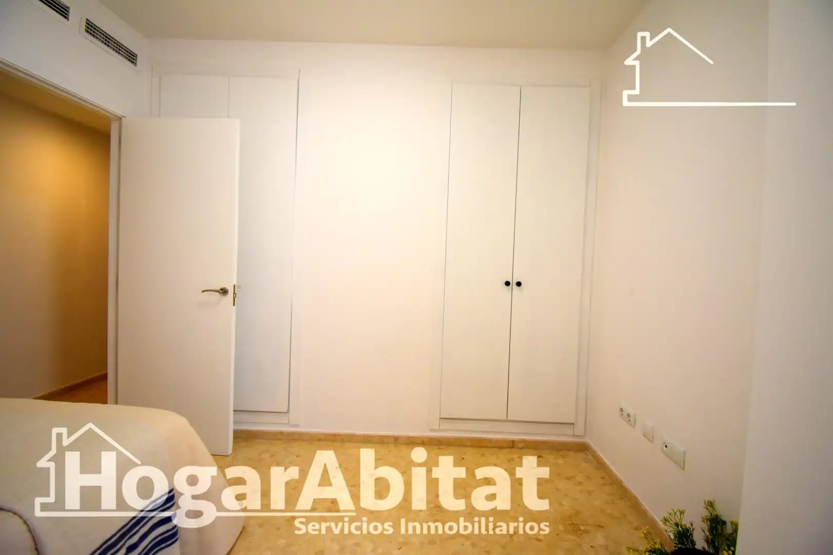 Bedroom of Flat for sale in Oliva  with Air Conditioner, Heating and Terrace