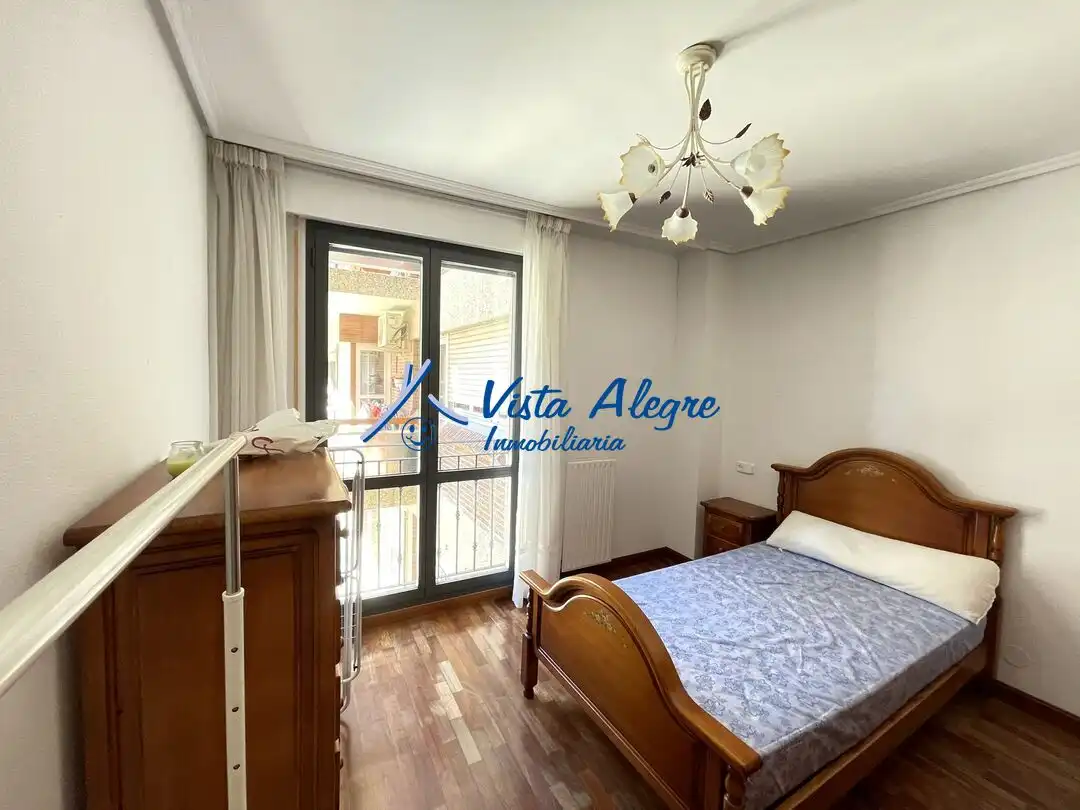 Schlafzimmer von Wohnungen zur Miete in Haro mit Heizung und Terrasse