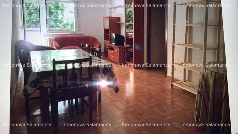 Sala d'estar de Pis de lloguer en Villamayor amb Calefacció i Moblat