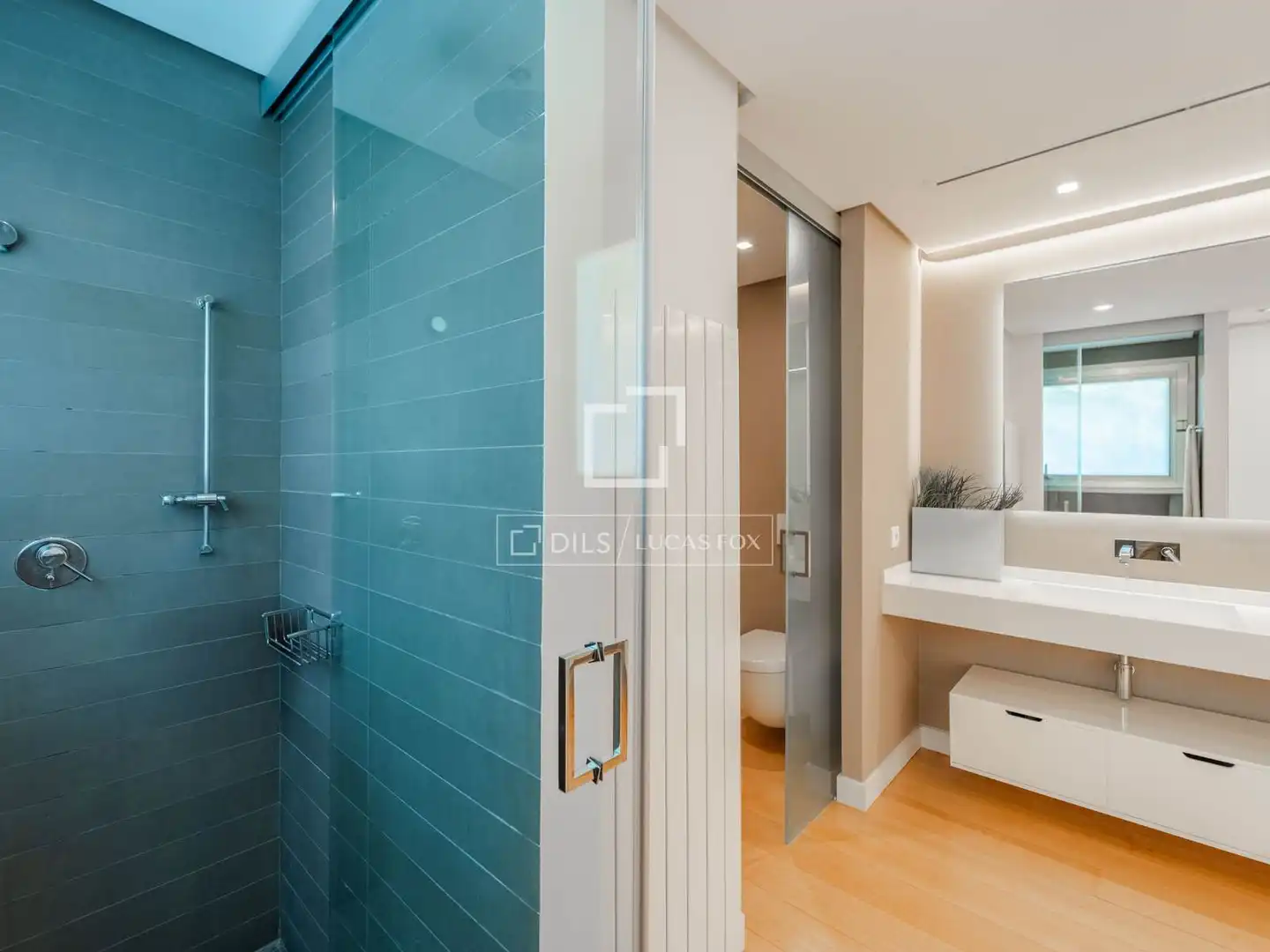 Baño de Casa o chalet en venta en Godella con Aire acondicionado, Calefacción y Jardín privado