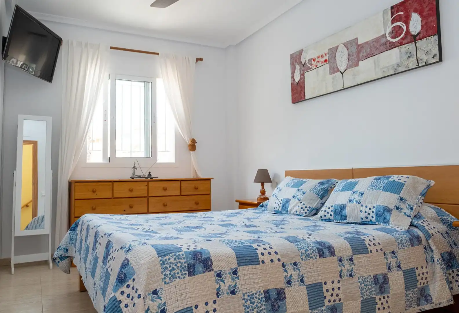 Dormitori de Casa adosada en venda en Orihuela amb Aire condicionat, Calefacció i Jardí privat
