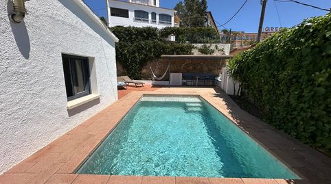 Preciosa casa con piscina en Roses