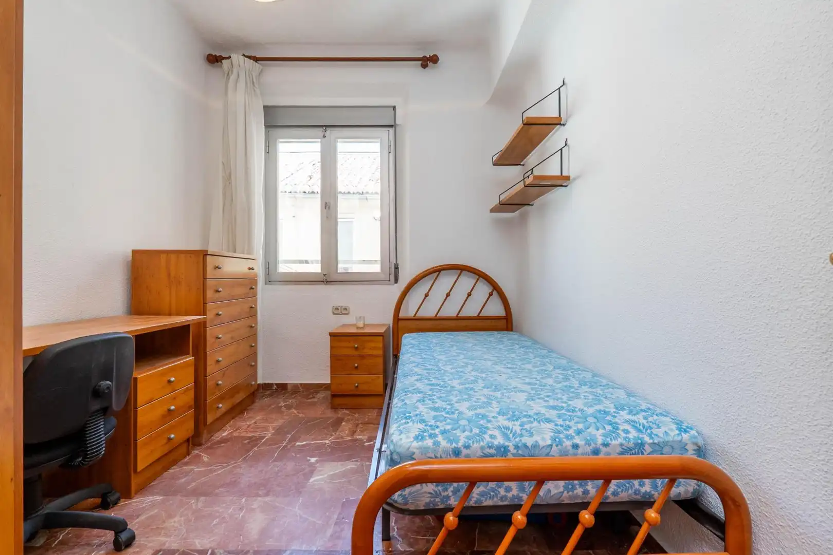 Bedroom of Attic for sale in Granada  with Air Conditioner, Terrace and Balcony