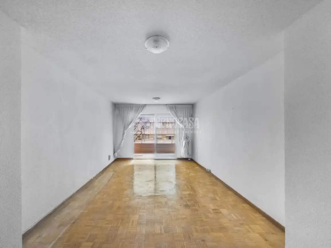 Sala de estar de Piso en venta en Madrid con Calefacción, Parquet y Terraza