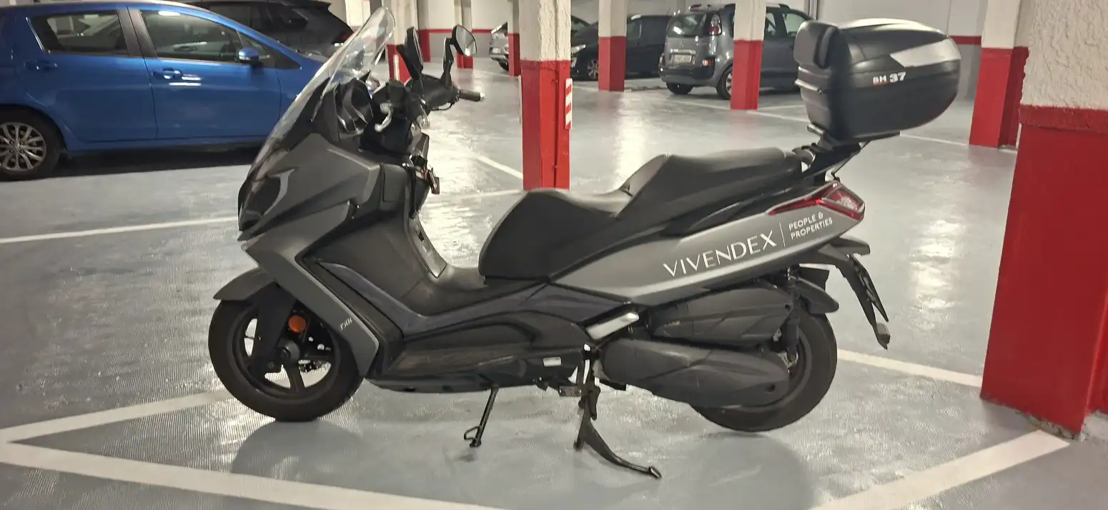 Außenansicht von Garage zum Verkauf in Tarragona
