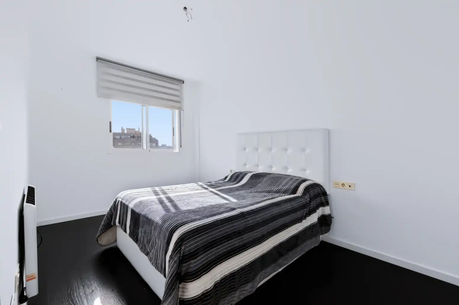 Bedroom of Flat for sale in Alaquàs  with Air Conditioner, Parquet flooring and Storage room
