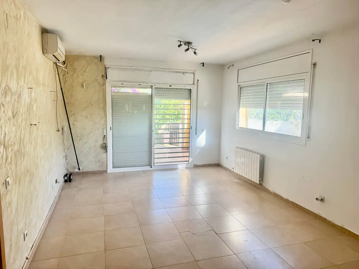 Sala de estar de Casa o chalet en venta en Creixell con Calefacción, Jardín privado y Terraza