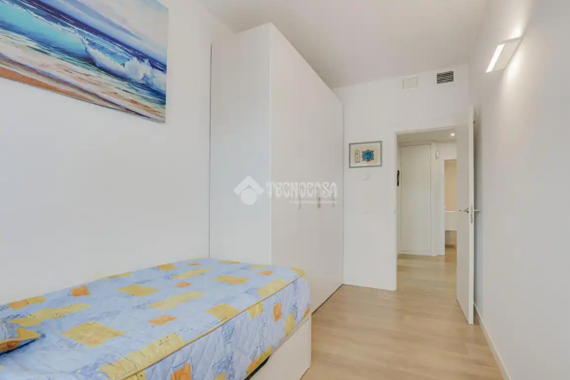 Habitación de Piso en venta en L'Hospitalet de Llobregat con Aire acondicionado, Calefacción y Trastero
