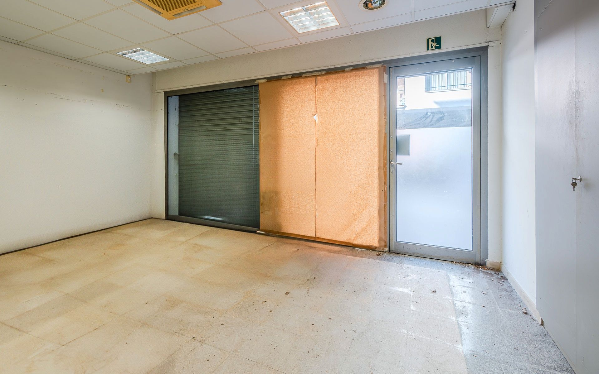 Premises for sale in Girona Capital