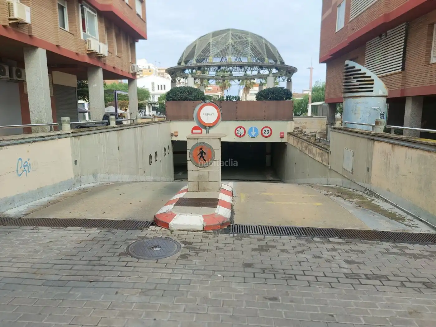 Moto en alquiler en Passatge d'En Manent 19, imagen 4