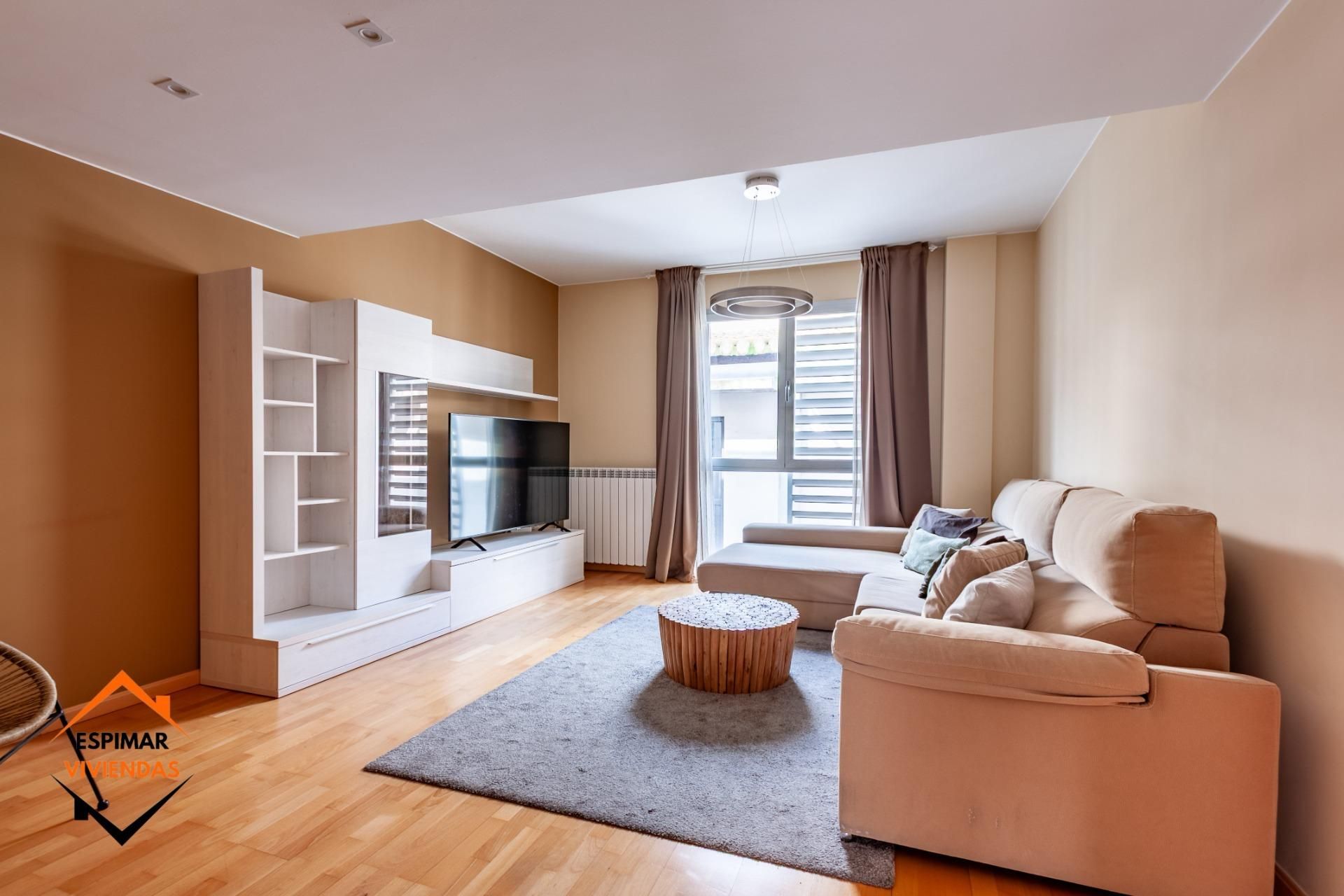 Living room of Attic for sale in  Zaragoza Capital  with Air Conditioner, Heating and Parquet flooring