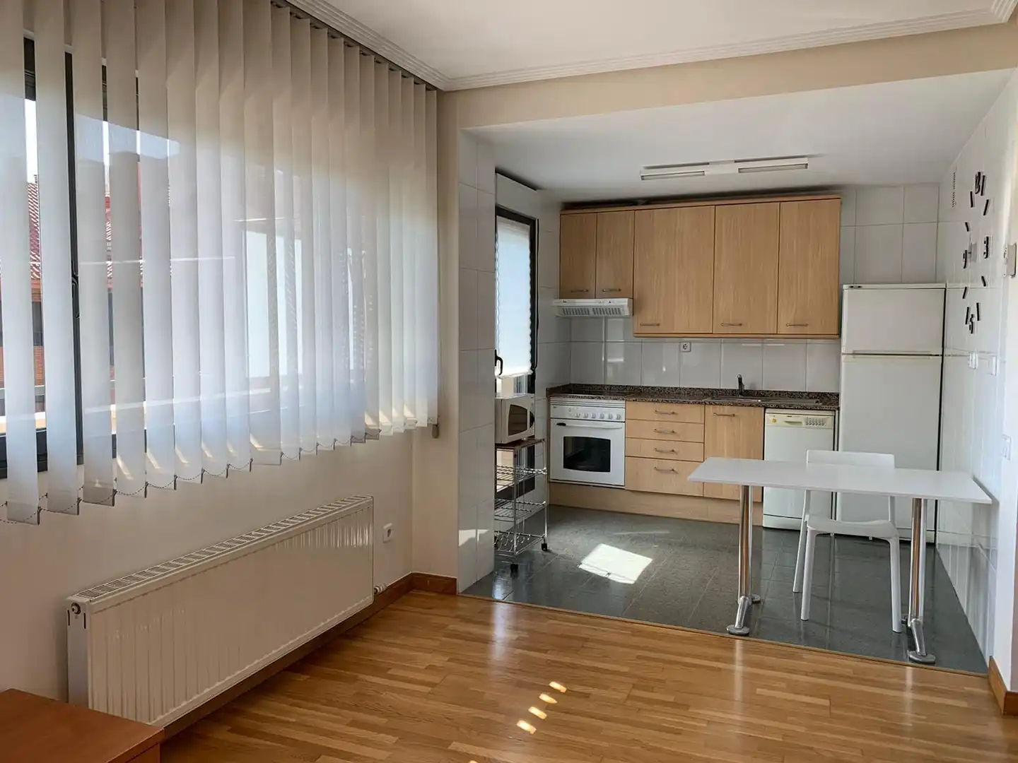 Cocina de Apartamento de alquiler en  Logroño con Calefacción, Terraza y Amueblado