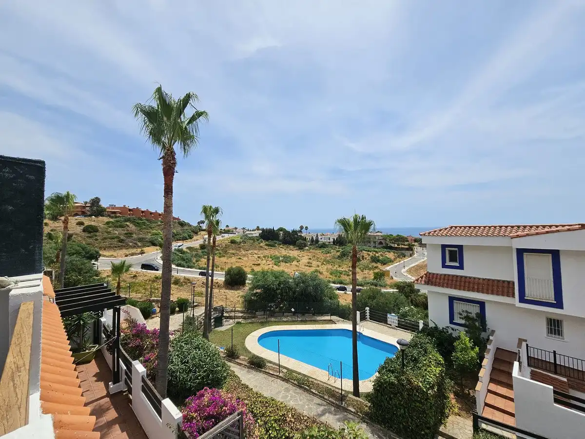 Mini appartamento con piscina in vendita a San Luis de Sabinillas