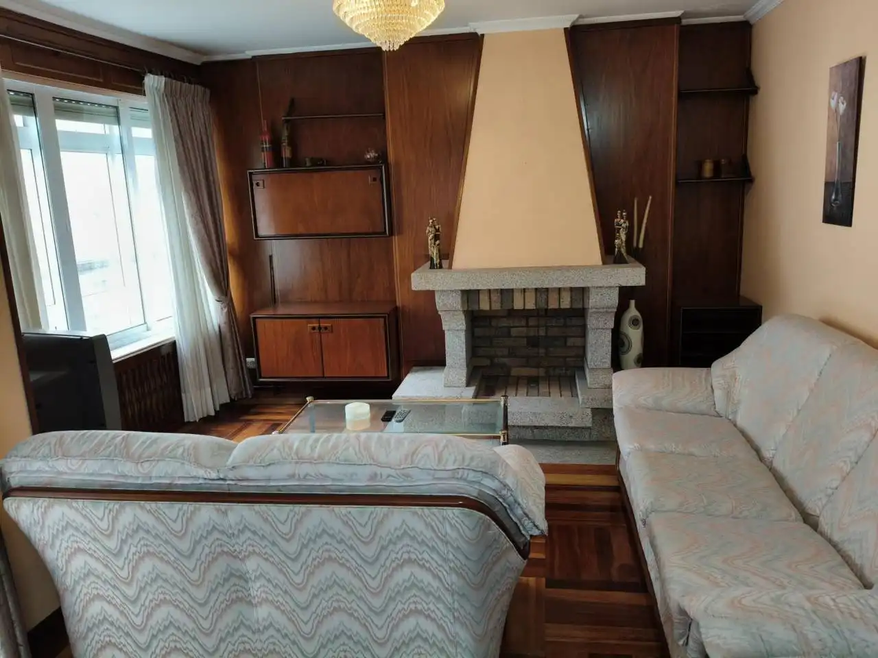 Sala de estar de Piso en venta en Cariño con Calefacción, Trastero y Amueblado