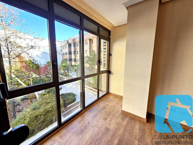 Piso en Alquiler en De Sánchez Pacheco en Ciudad Jardín