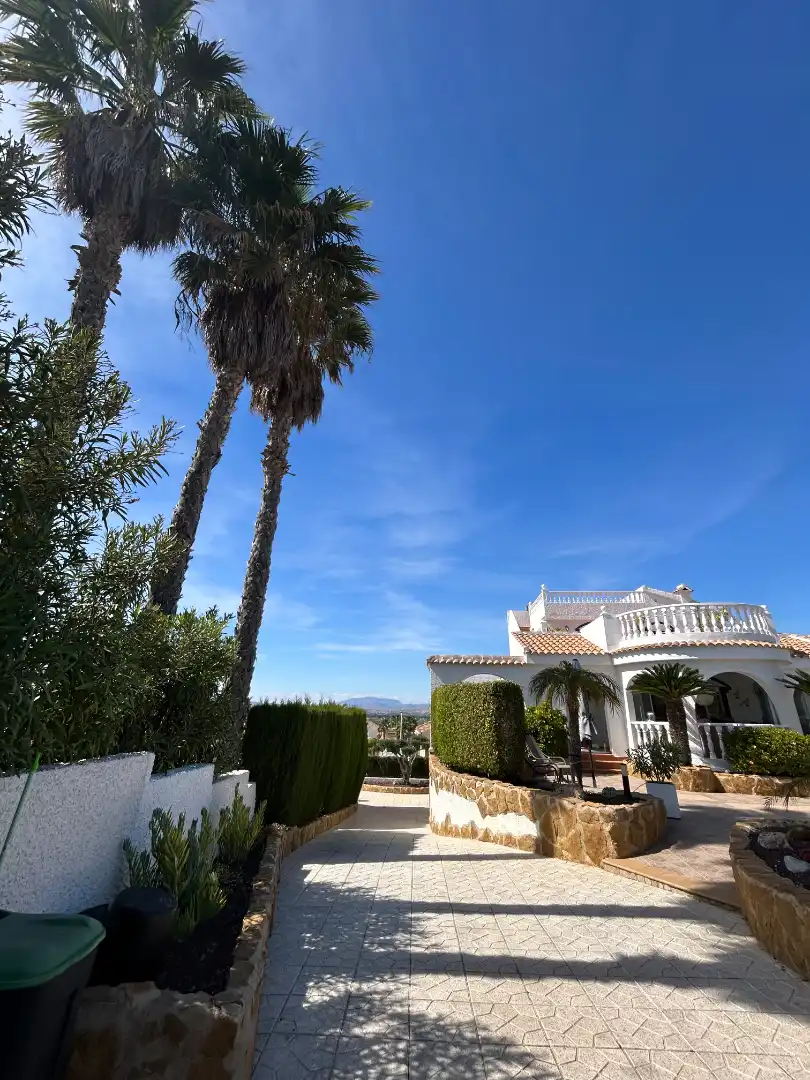 Casa o chalet en venta en Calle Luxemburgo, Monte y Mar