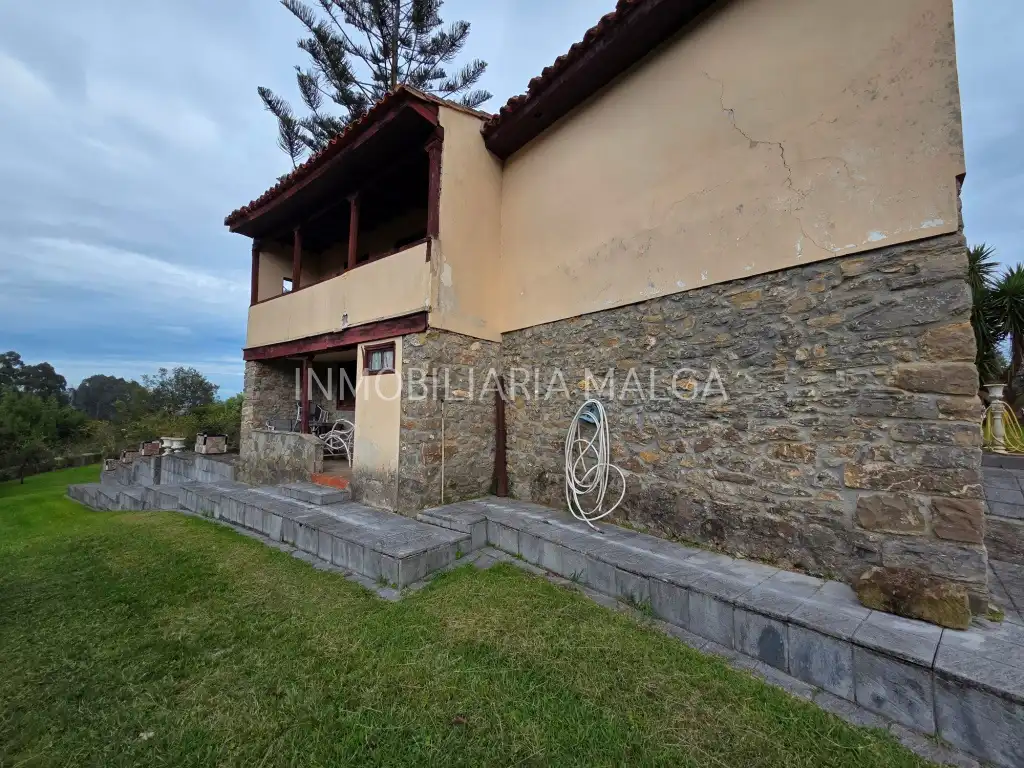 Vista exterior de Casa o chalet en venta en Caravia, Asturias