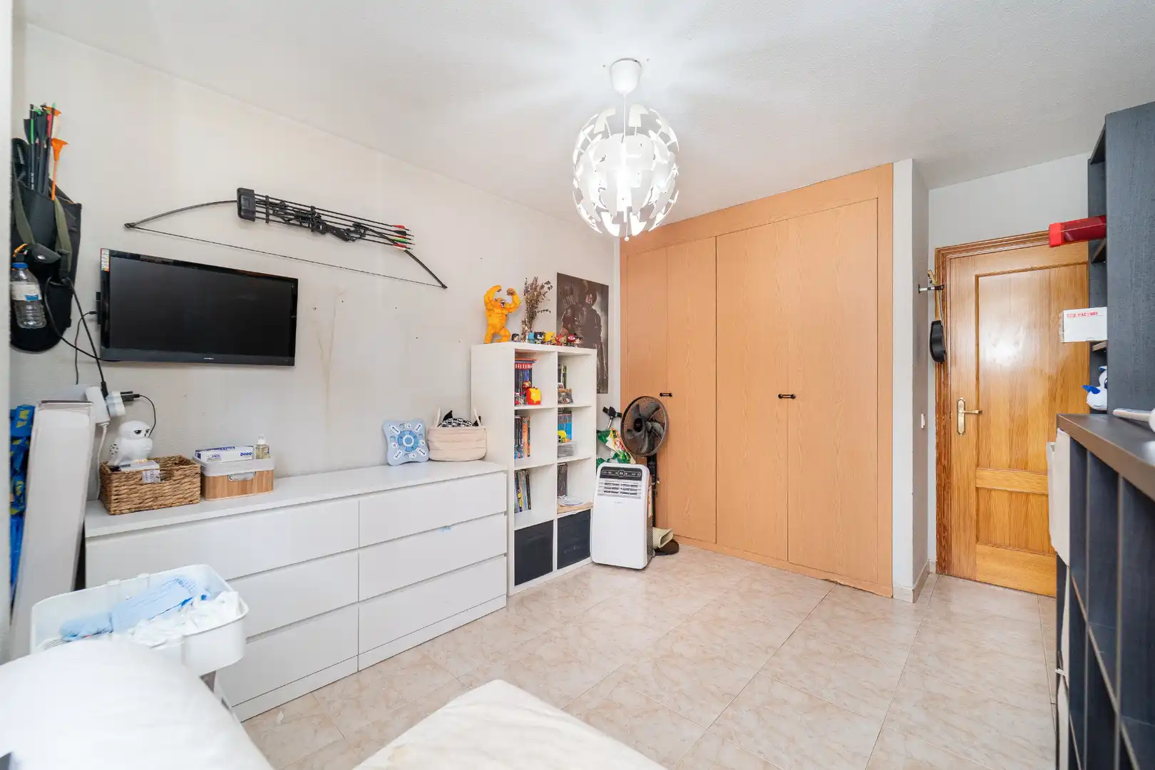 Habitación de Planta baja en venta en Sevilla la Nueva con Calefacción, Terraza y Amueblado