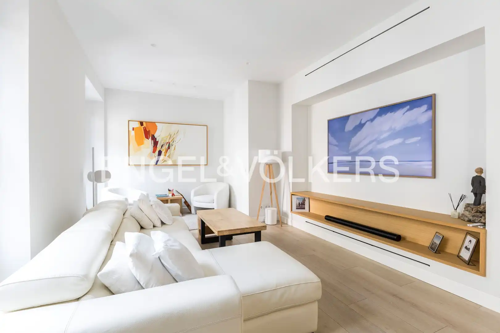 Living room of Flat for sale in Madrid  with Air Conditioner, Heating and Storage room