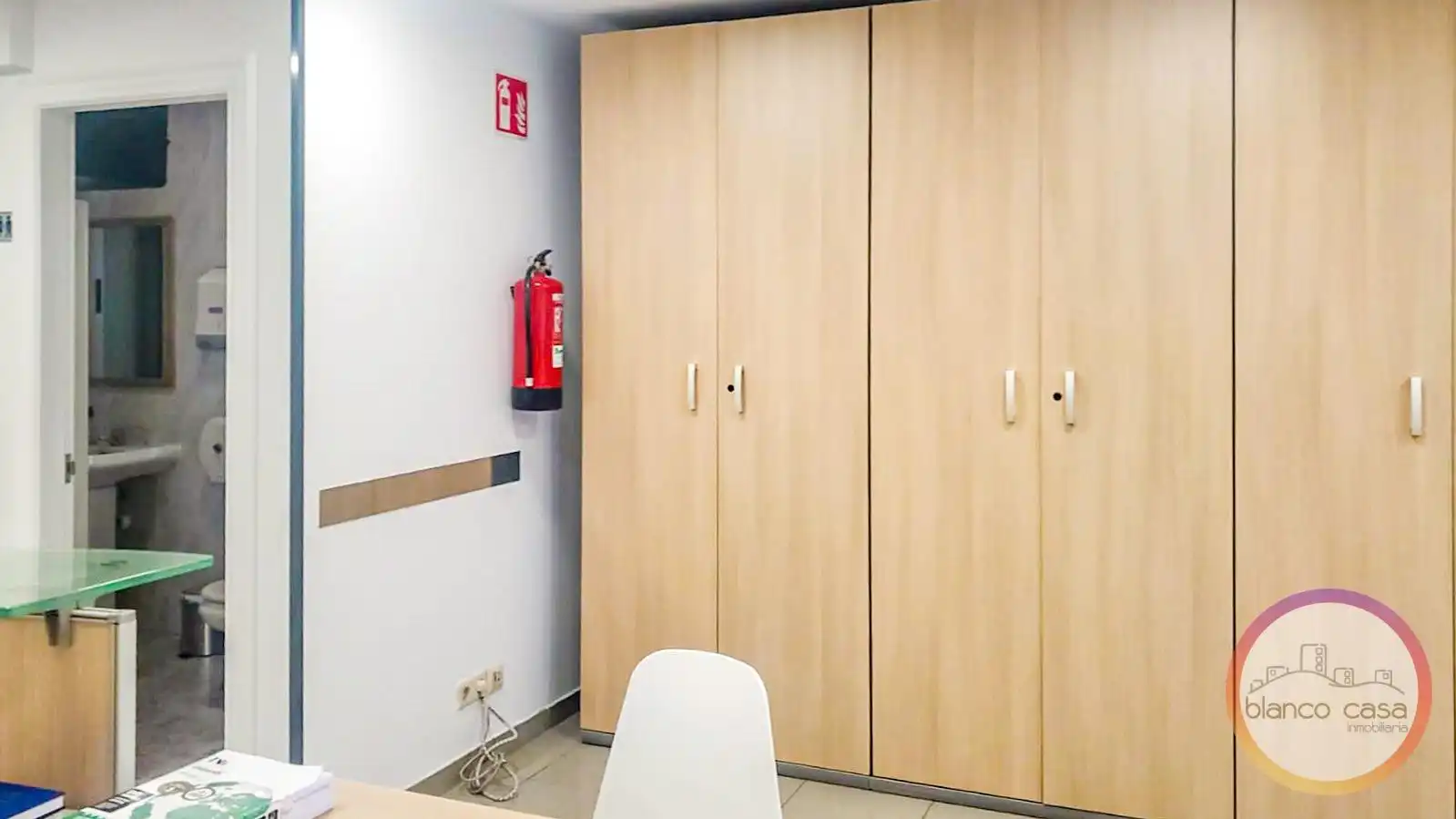 Office space with lift to rent in Carballo, imagen 9