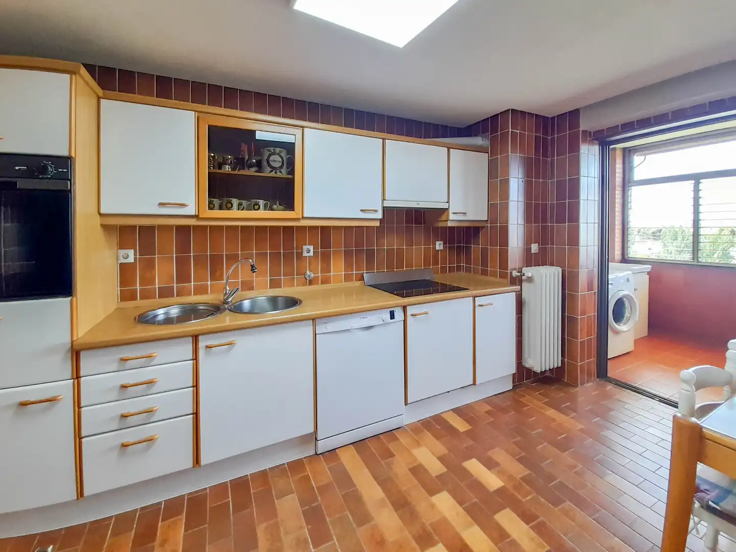 Kitchen of Flat for rent in Madrid  with Heating, Parquet flooring and Terrace