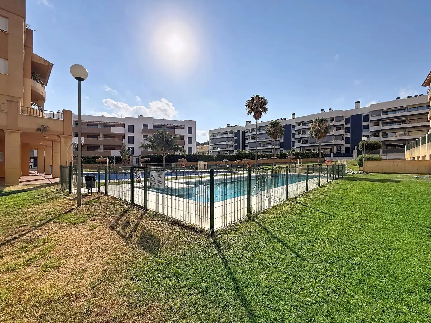 Piscina de Piso de alquiler en Cártama con Aire acondicionado, Terraza y Piscina comunitaria