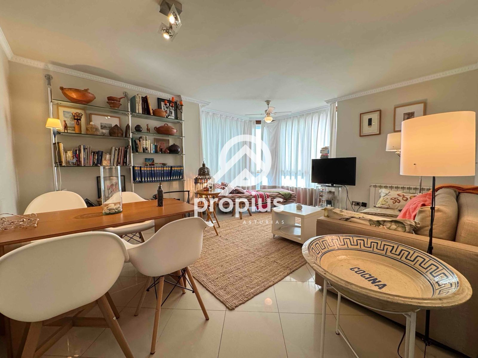 Vista exterior de Pis en venda en Llanes amb Calefacció, Traster i Moblat