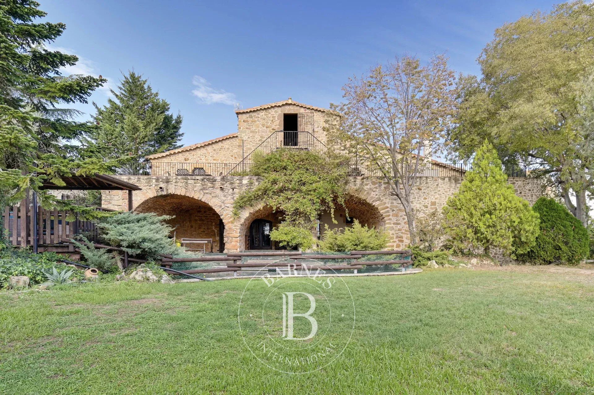 Vista exterior de Finca rústica en venda en Ullastret amb Aire condicionat, Calefacció i Terrassa