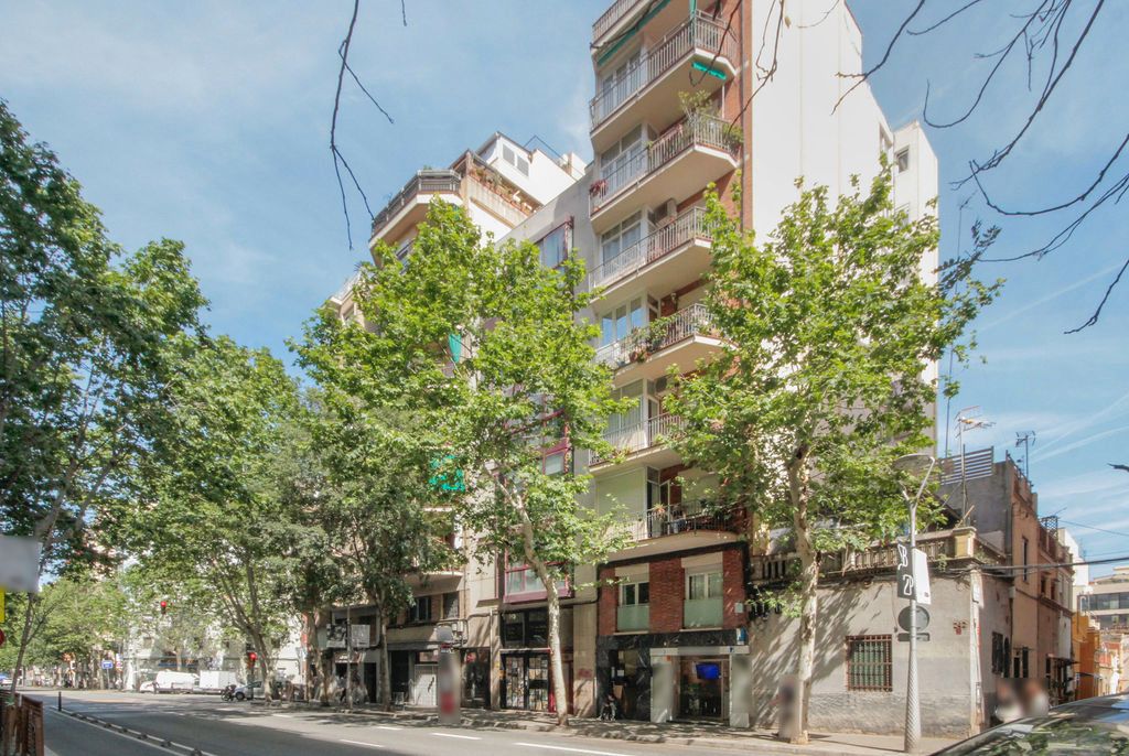 Exterior view of Building for sale in  Barcelona Capital