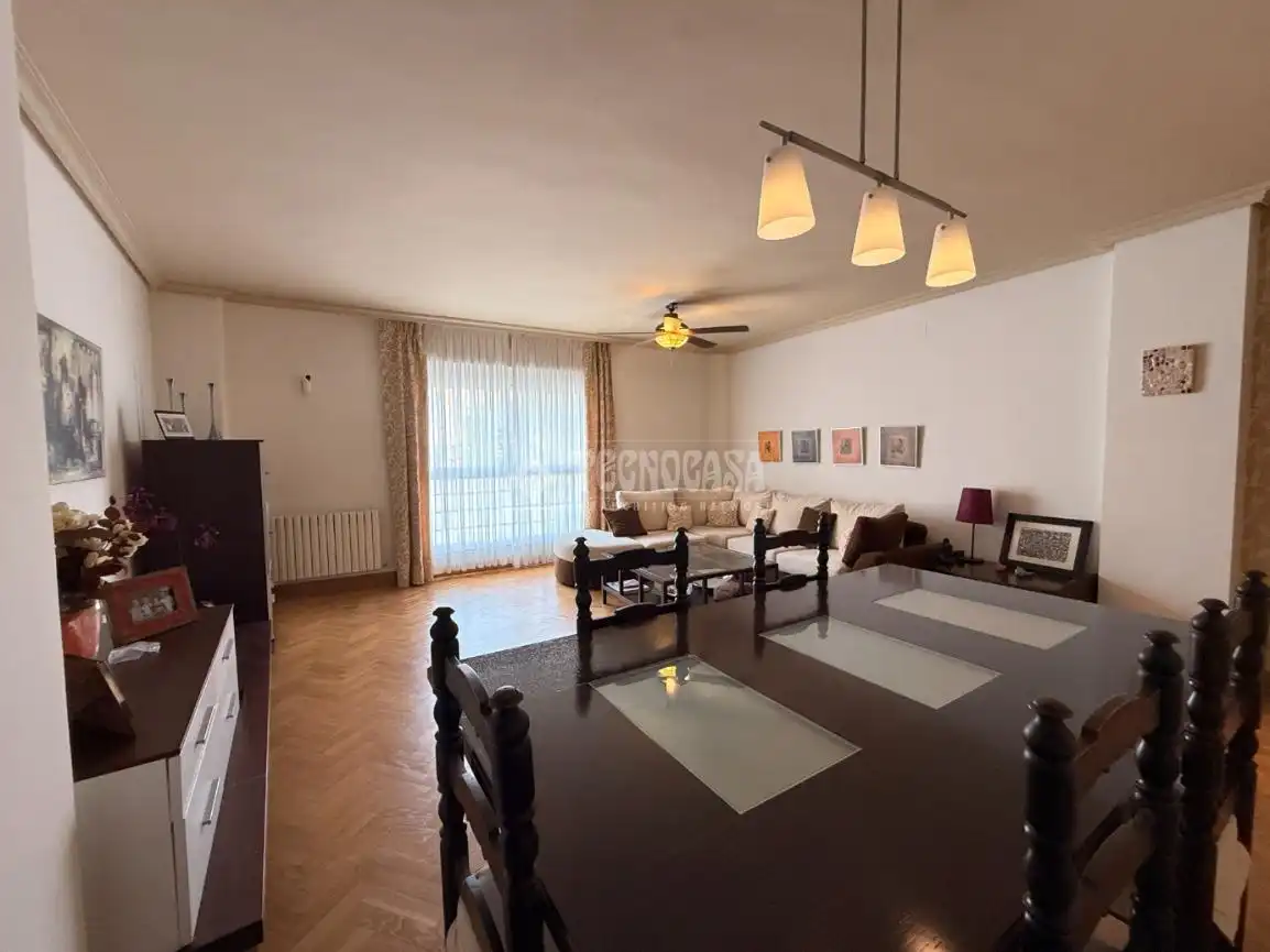 Living room of Flat for sale in Madrid  with Heating, Private garden and Parquet flooring