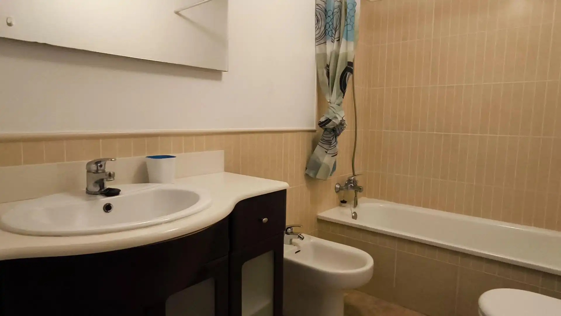 Baño de Apartamento de alquiler en Ayamonte con Terraza, Amueblado y Piscina comunitaria
