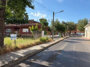 Wohnbaugrundstück zum Verkauf in Calle Genaro Cajal 24
