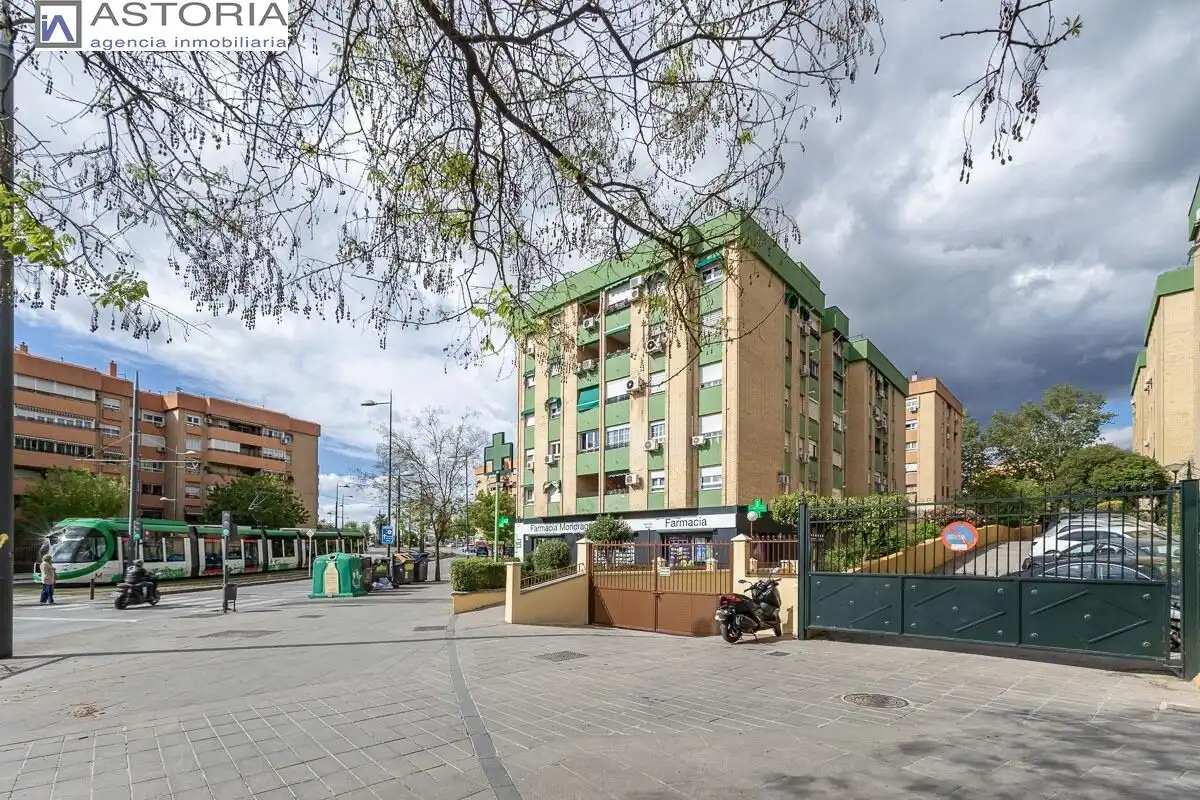 Flat with lift for sale in Calle ARQUITECTO JIMENEZ LACAL