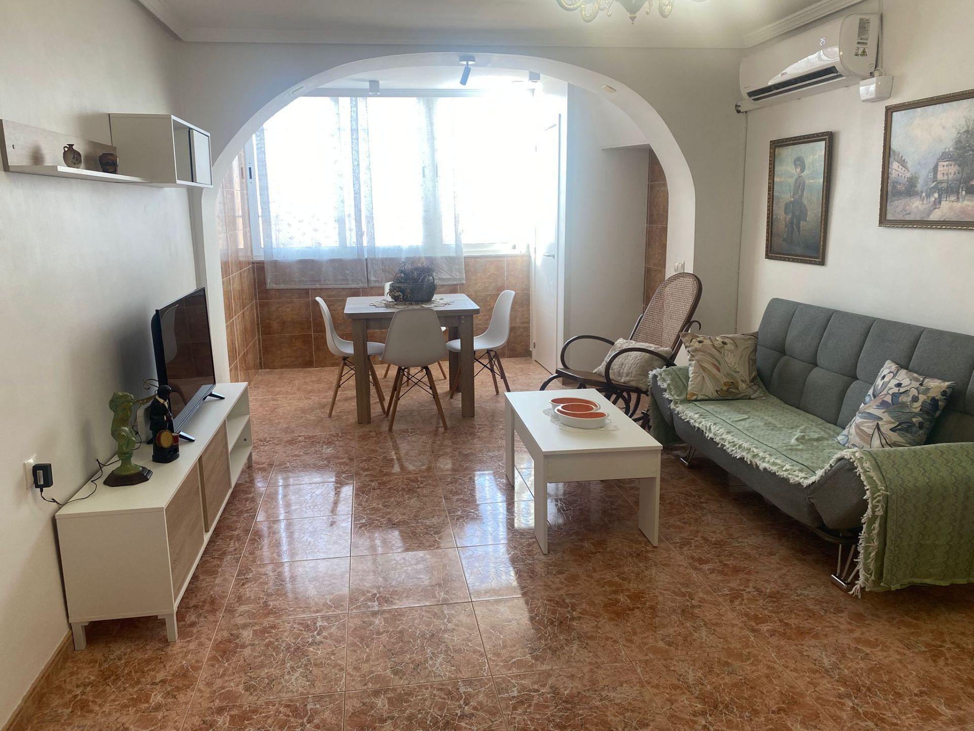 Sala d'estar de Pis en venda en Roquetas de Mar