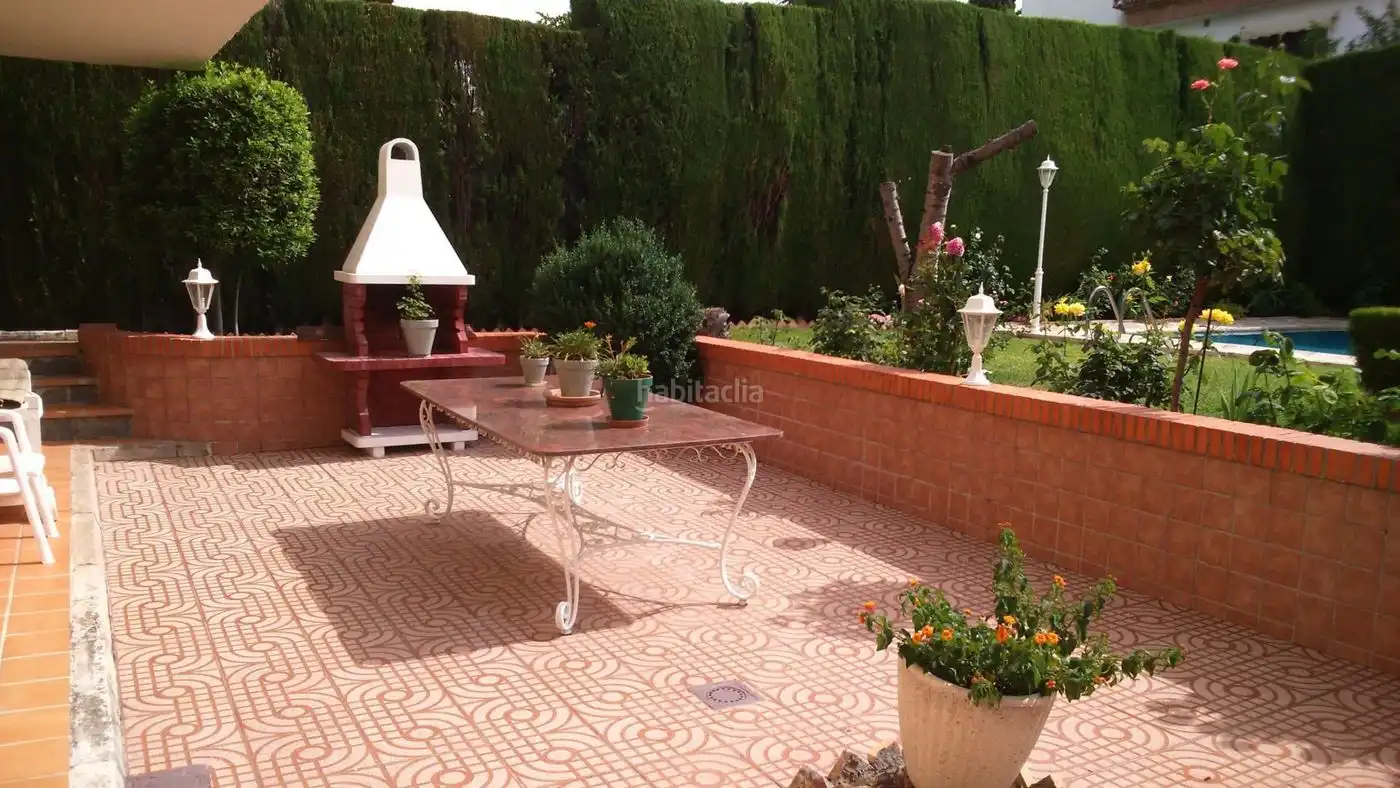 House with garden for sale in Calle Álamos 6, imagen 4