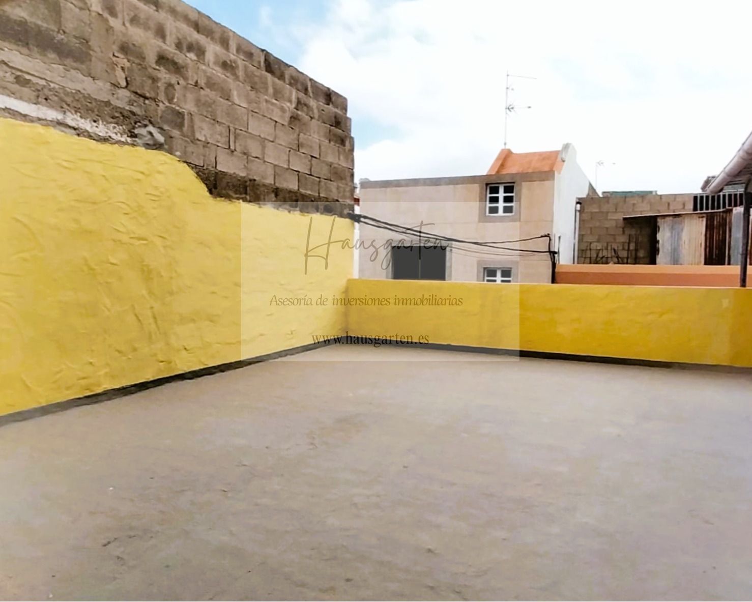 Vista exterior de Casa o xalet en venda en Telde amb Terrassa