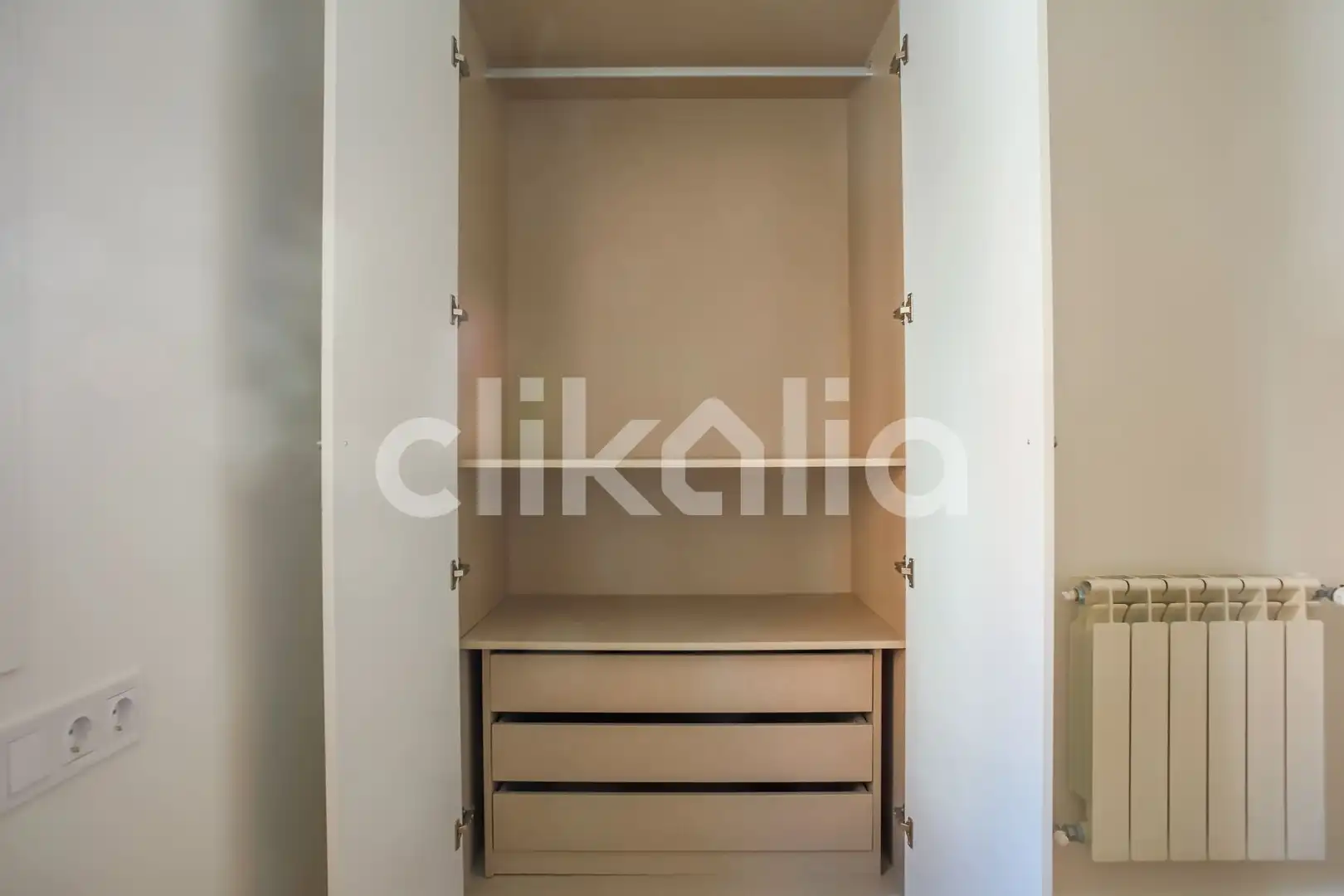 Bedroom of Flat for sale in Madrid  with Air Conditioner, Heating and Private garden