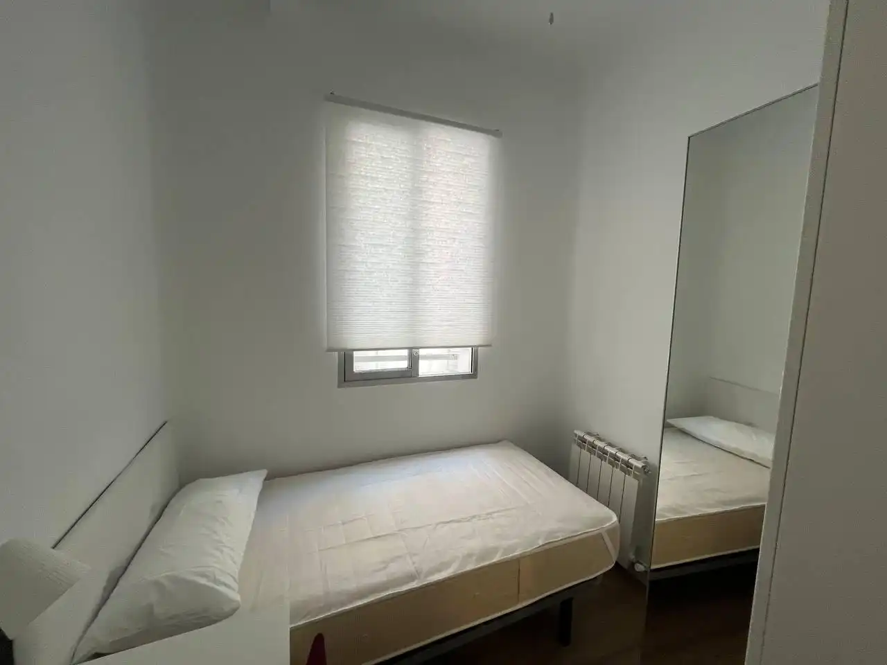 Bedroom of Flat for rent in Madrid