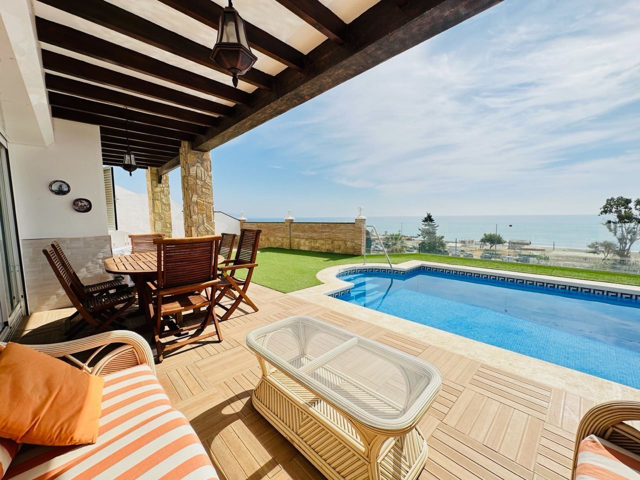 Terrassa de Casa o xalet en venda en Torrox amb Aire condicionat, Jardí privat i Traster