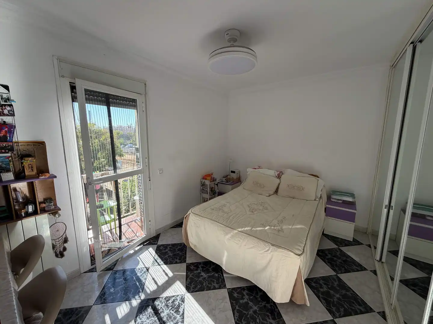 Habitación de Piso en venta en Sevilla con Balcón