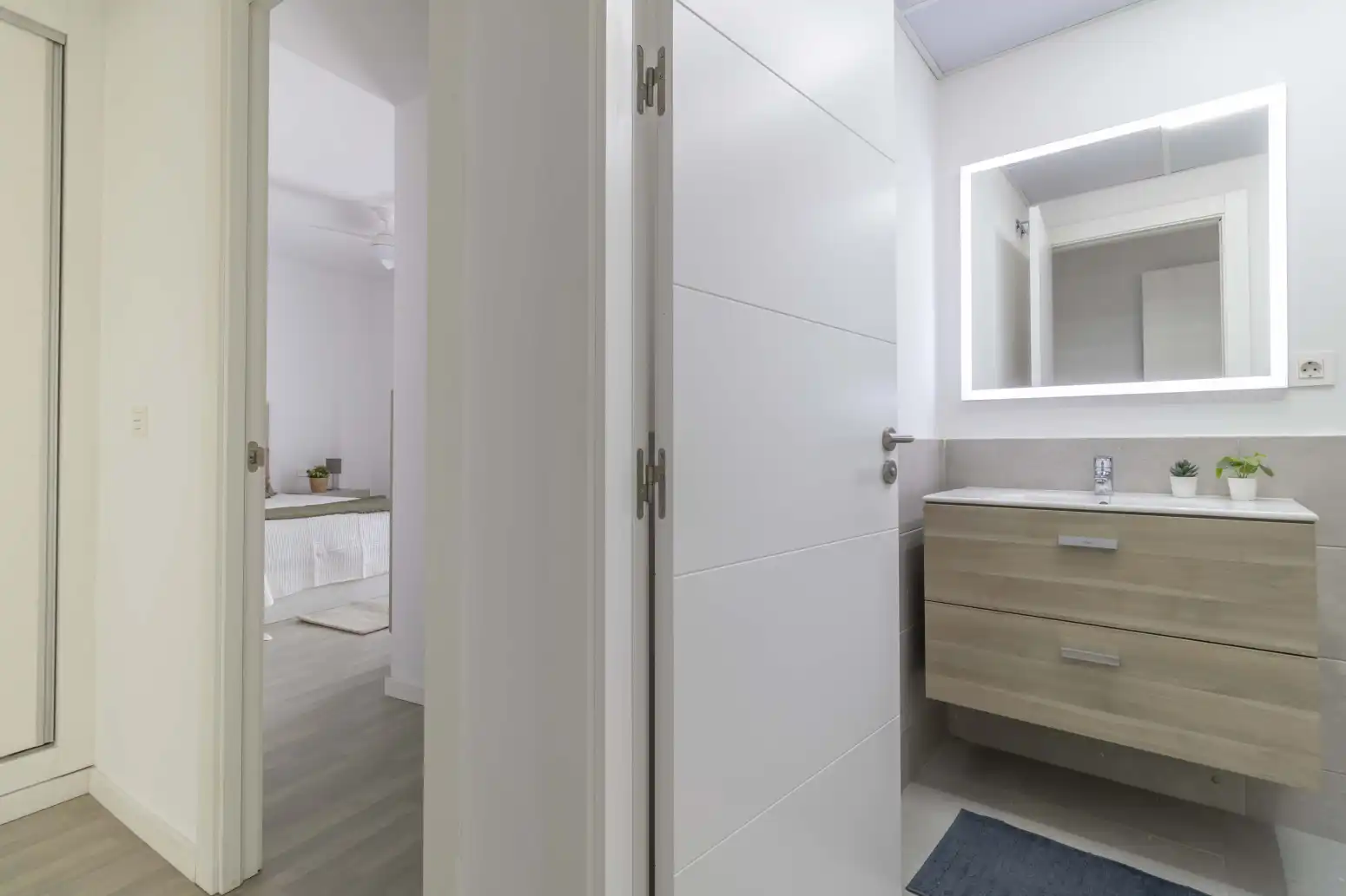 Baño de Piso en venta en Sevilla con Aire acondicionado, Calefacción y Jardín privado