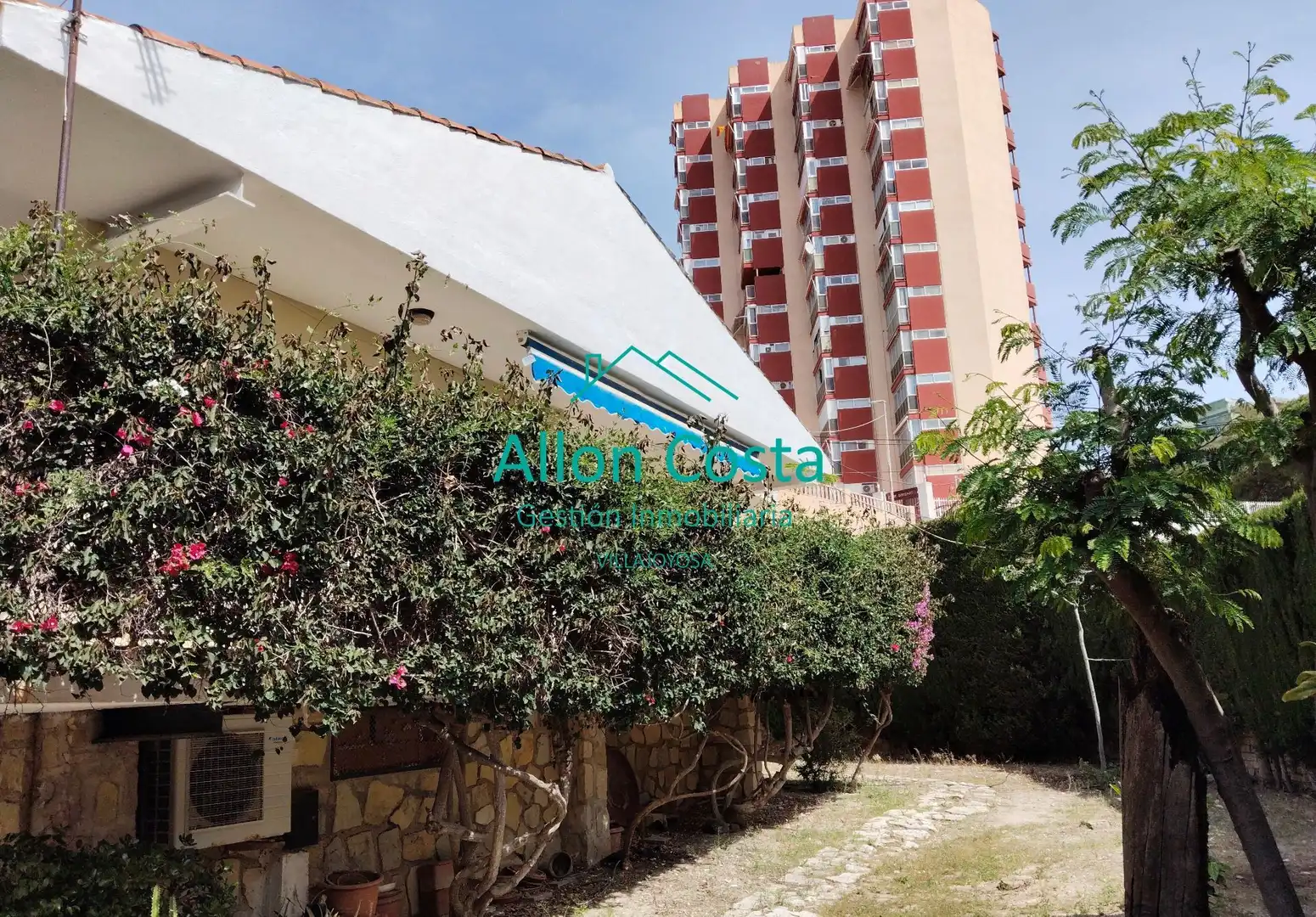 Vista exterior de Casa o chalet en venta en Benidorm con Aire acondicionado, Terraza y Trastero