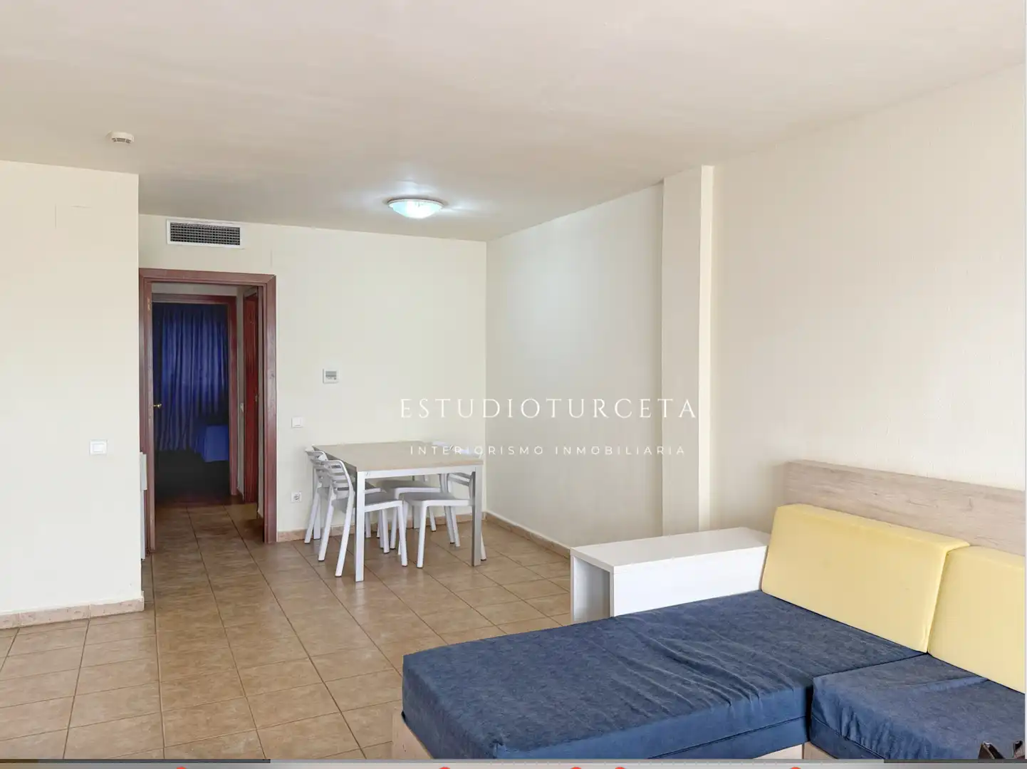 Schlafzimmer von Erdgeschoss zum Verkauf in Salou mit Klimaanlage, Heizung und Terrasse