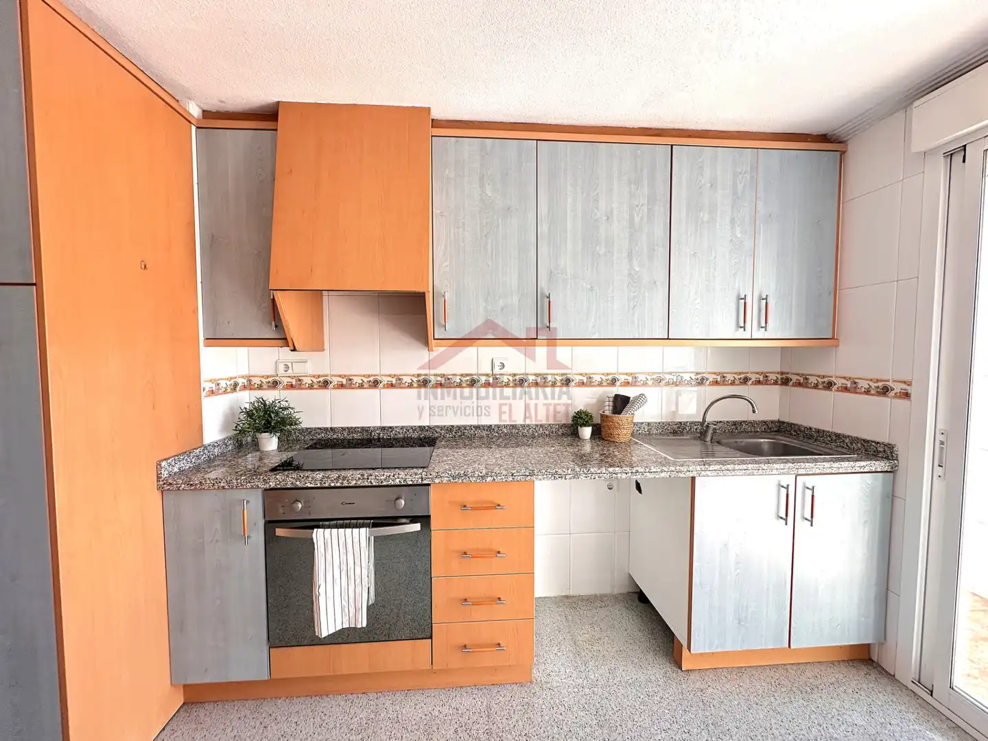 Cocina de Piso en venta en Elche / Elx con Trastero, Amueblado y Horno