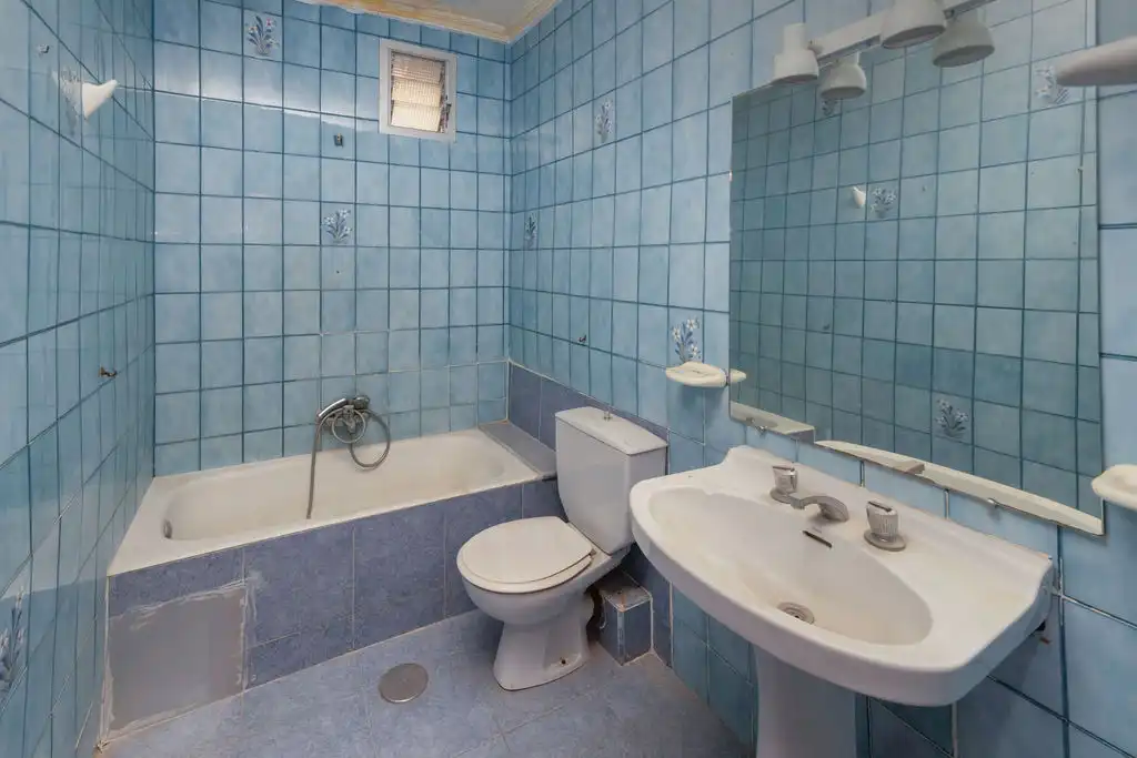 Bathroom of Flat for sale in Alicante / Alacant  with Air Conditioner