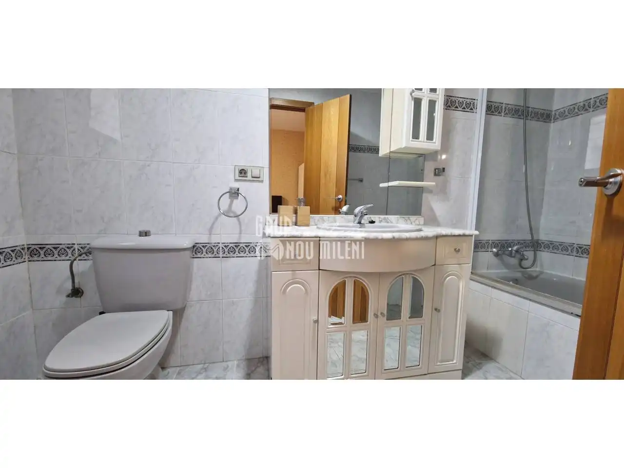 Bathroom of Flat for sale in Albal  with Air Conditioner, Heating and Furnished