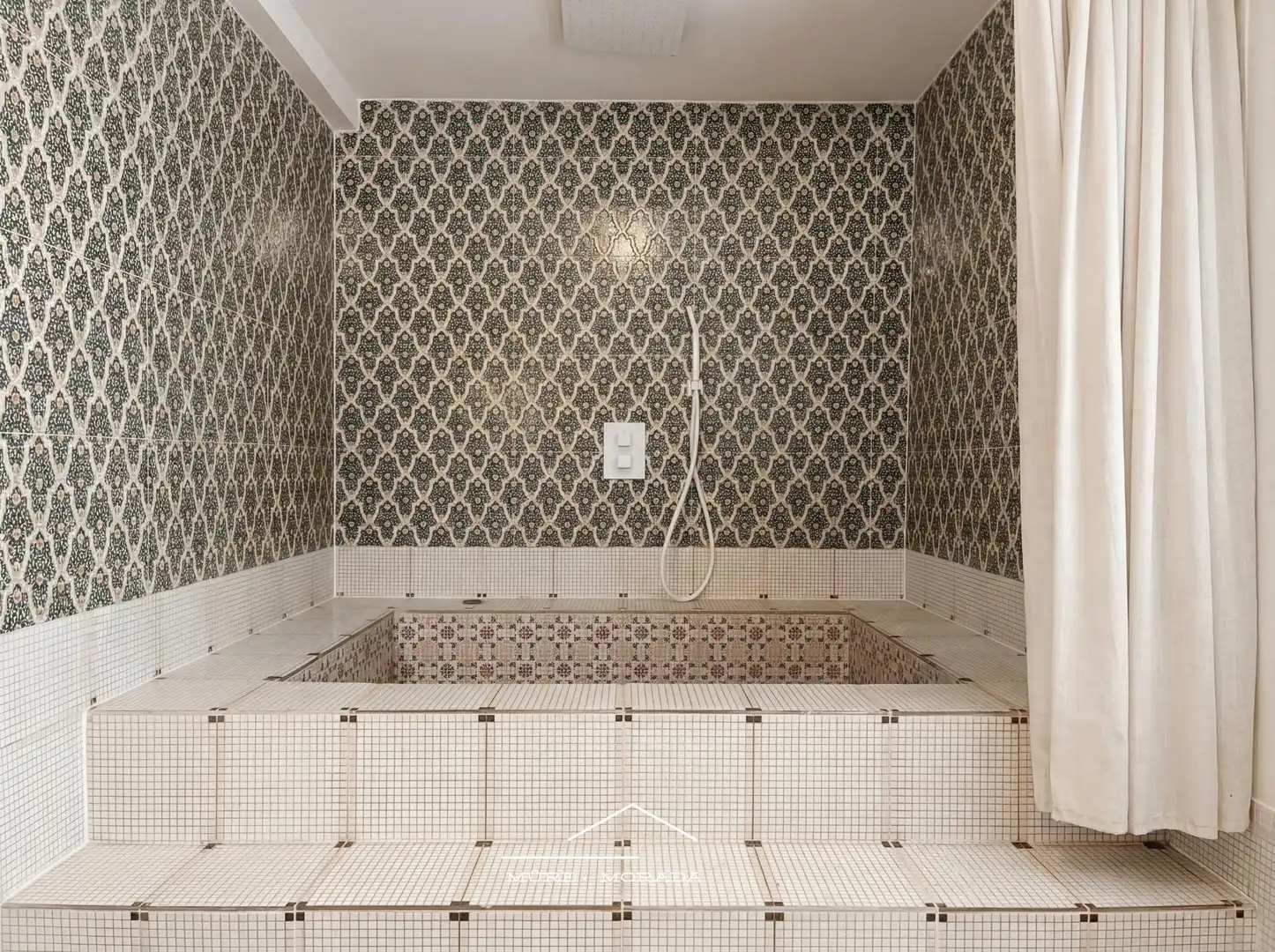 Bathroom of Lofts for rent in Barcelona  with Air Conditioner, Private garden and Furnished
