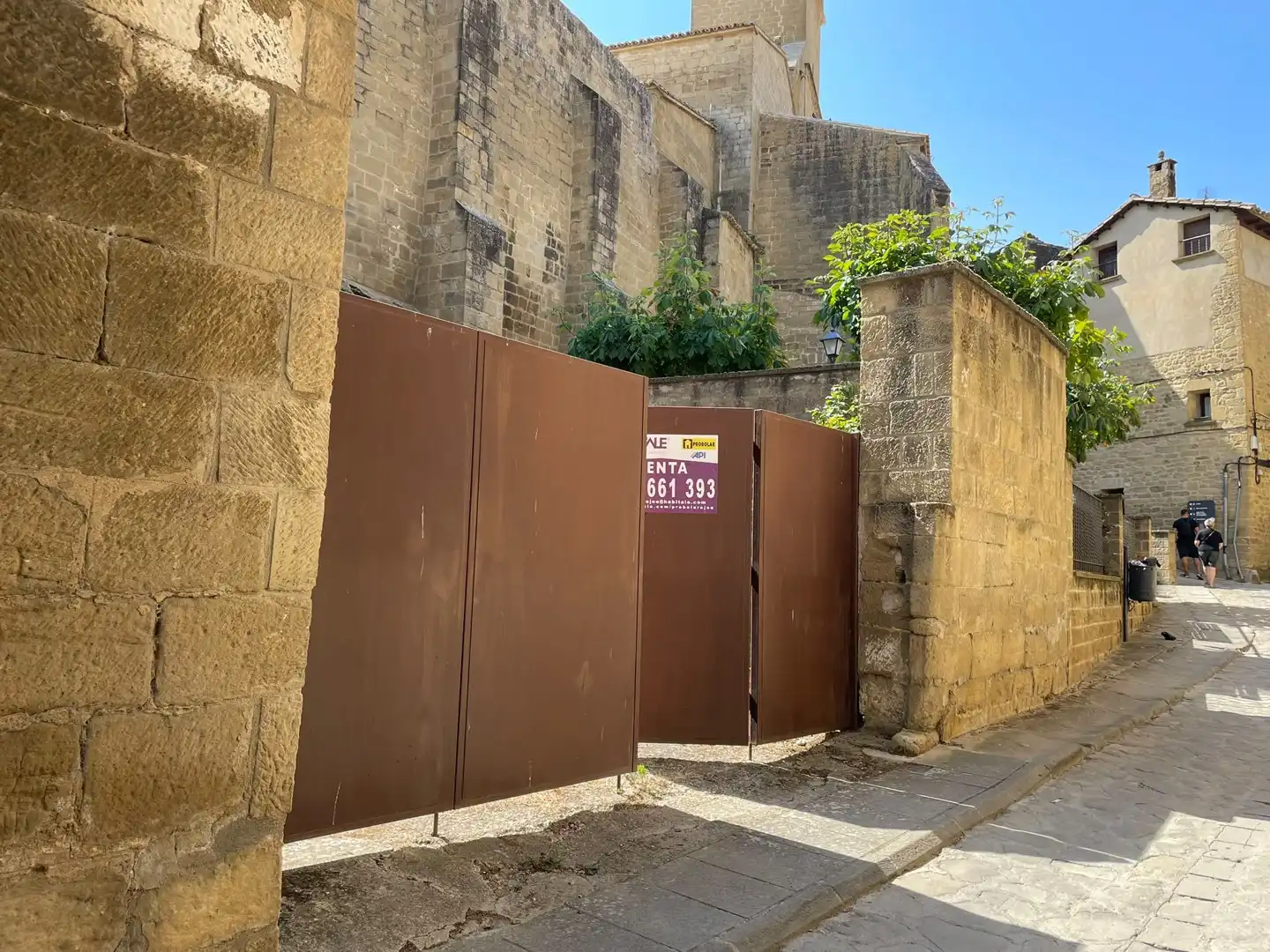 Vista exterior de Casa adosada en venta en Uncastillo con Terraza, Trastero y Amueblado