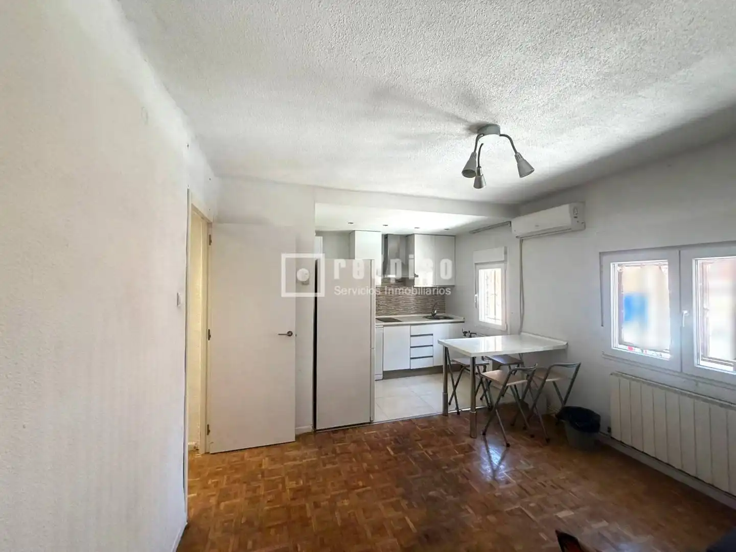 Bedroom of Flat for sale in Madrid  with Air Conditioner