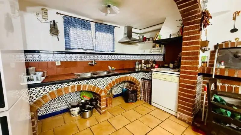Cuina de Casa o xalet en venda en El Espinar amb Calefacció, Jardí privat i Parquet
